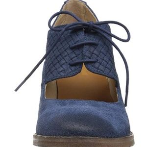 MINT Patricia Nash Agata Heeled Oxford